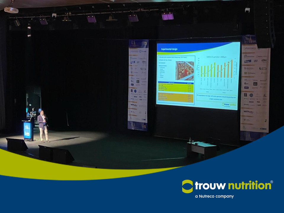 IHISIG 2022- 52 "Tamaño de partícula funcional del alimento en pellet a base de trigo y maíz para pollos de engorde". Alberto Navarro Villa - Investigador en el Centro de Investigación Avícola de Trouw Nutrition