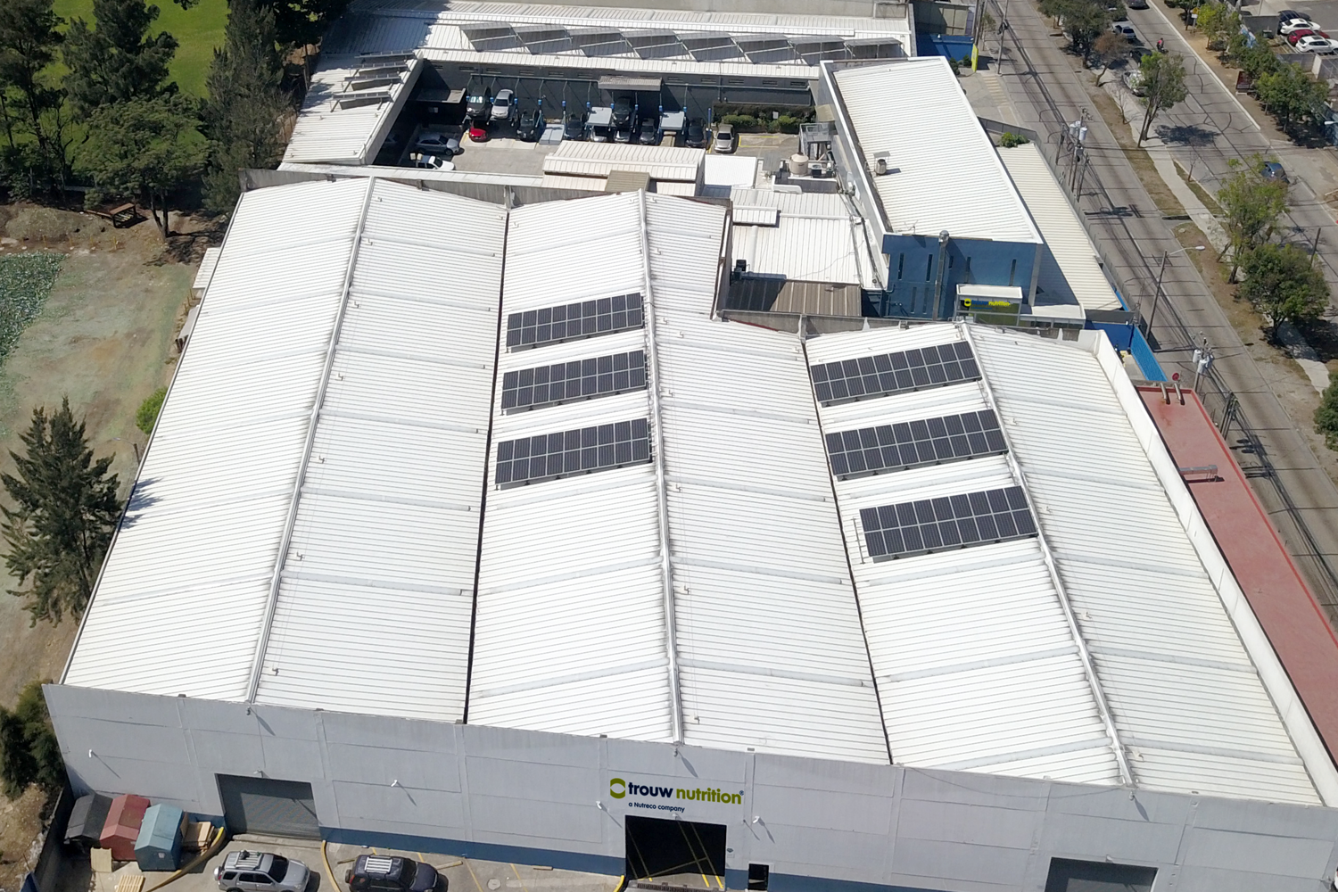 Planta de Trouw Nutrition en Guatemala genera hasta el 100% de su energía con paneles solares